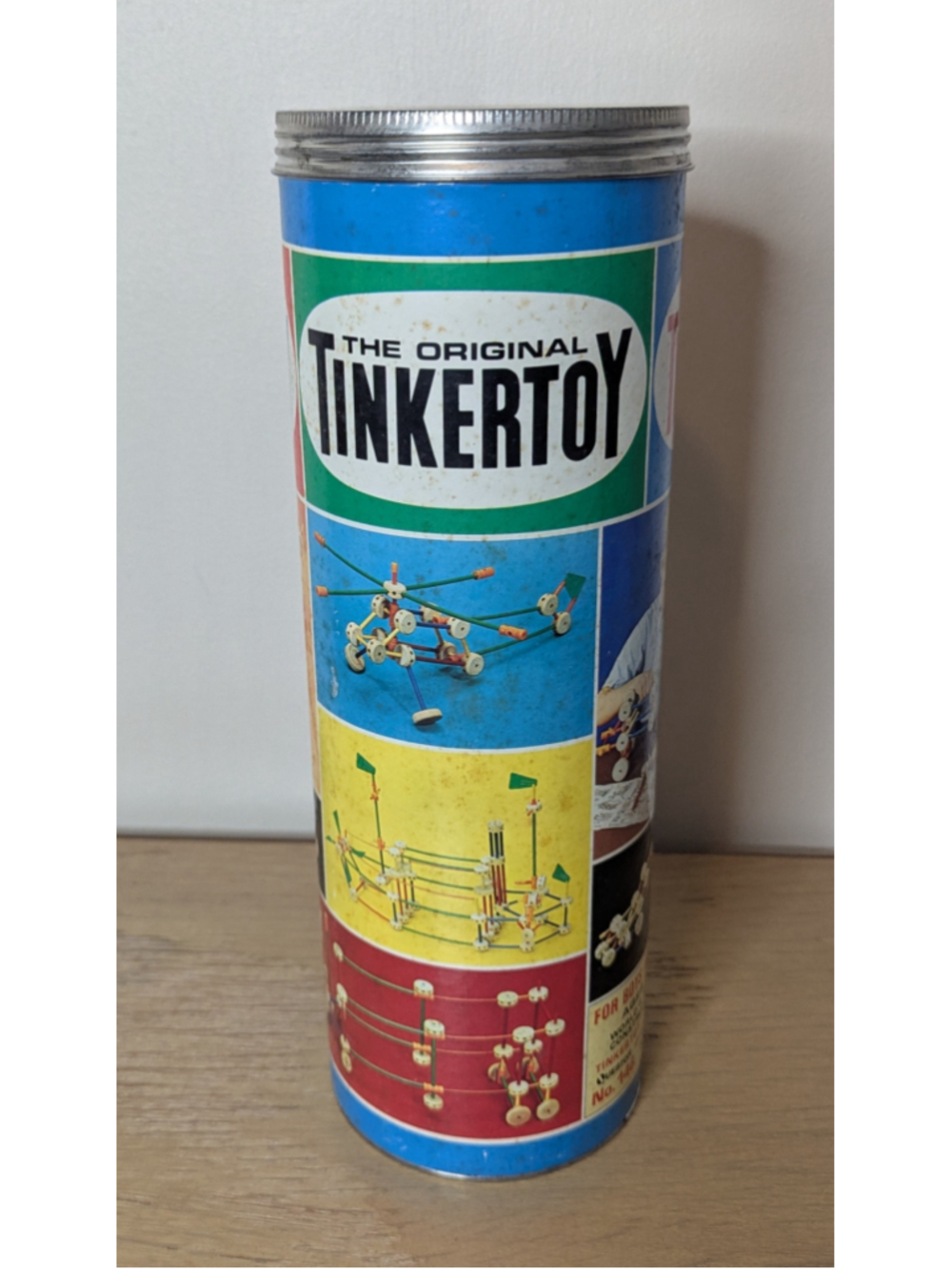 Vintage Tinkertoy No. 146 Building Set Approxiximately 153 pieces Blue Red